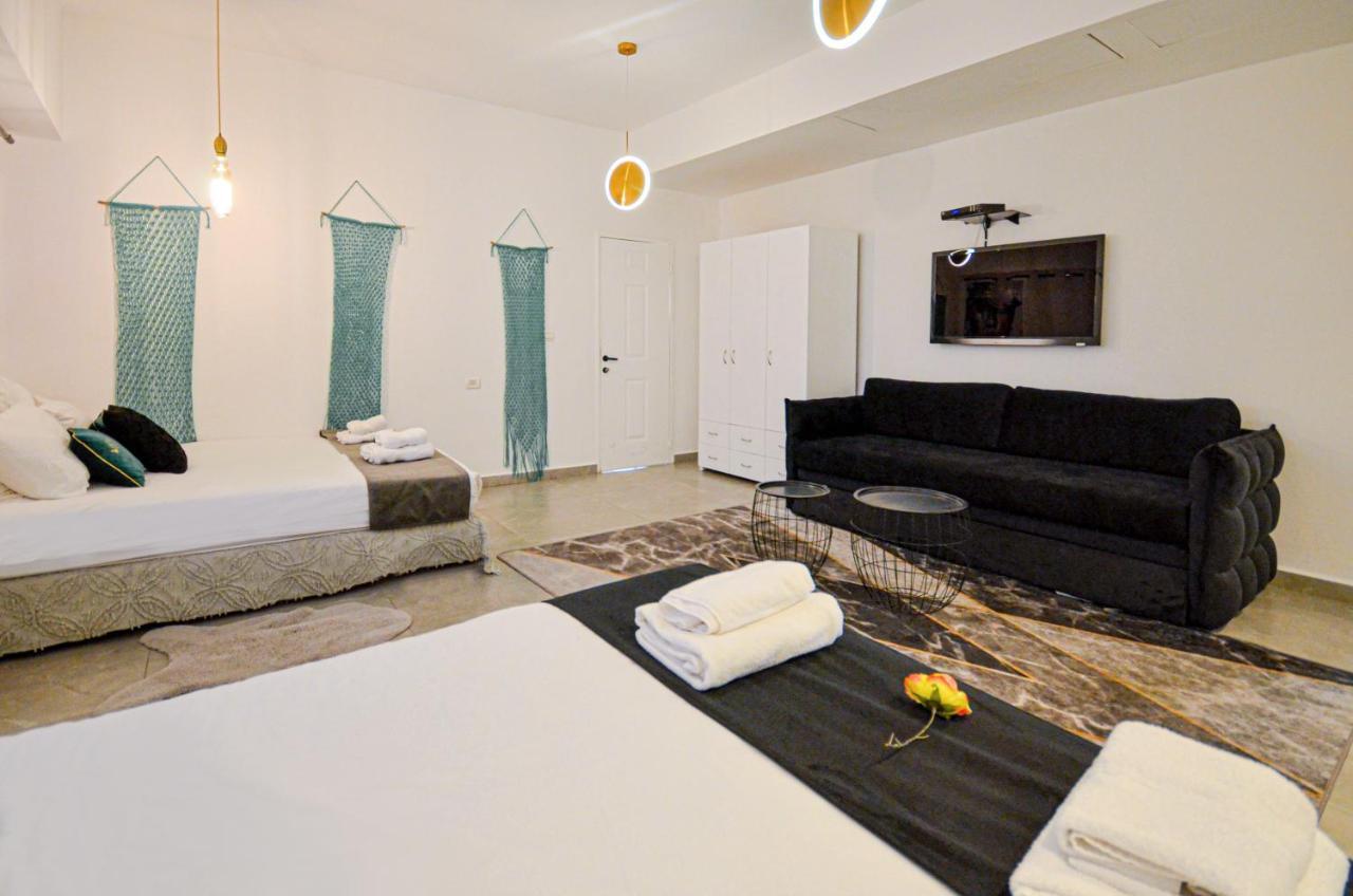 Yalarent Caesar's With Private Pool Eilat