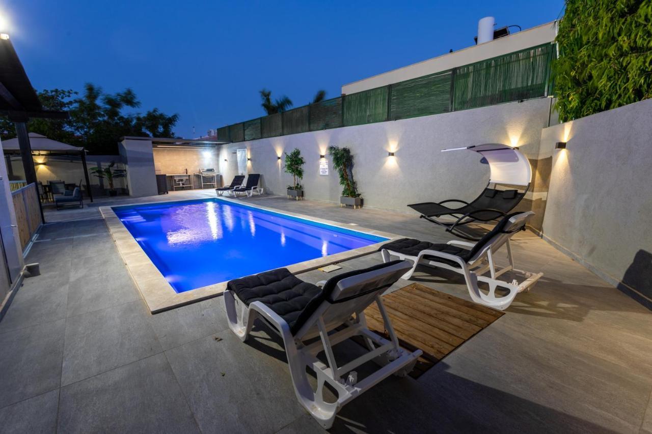 Yalarent Caesar's With Private Pool Villa